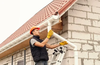 Pose et remplacement de gouttières à Angeduc